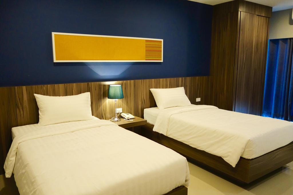 V Hotel Ubon Ratchathani Esterno foto