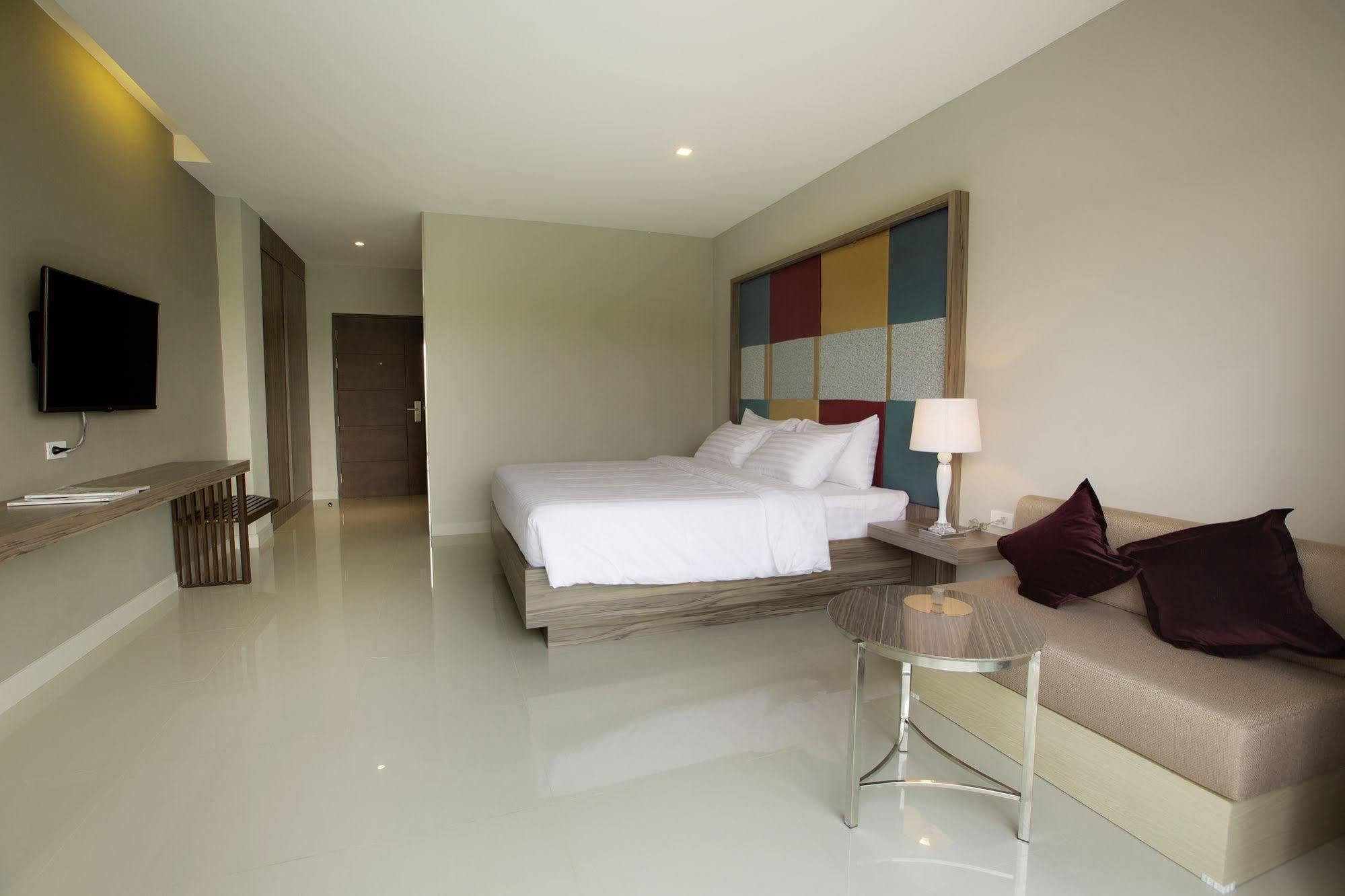V Hotel Ubon Ratchathani Esterno foto