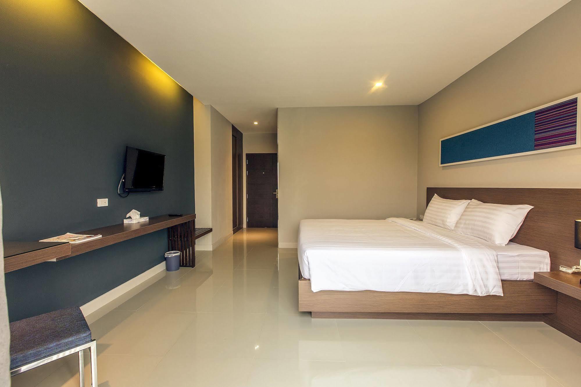 V Hotel Ubon Ratchathani Esterno foto
